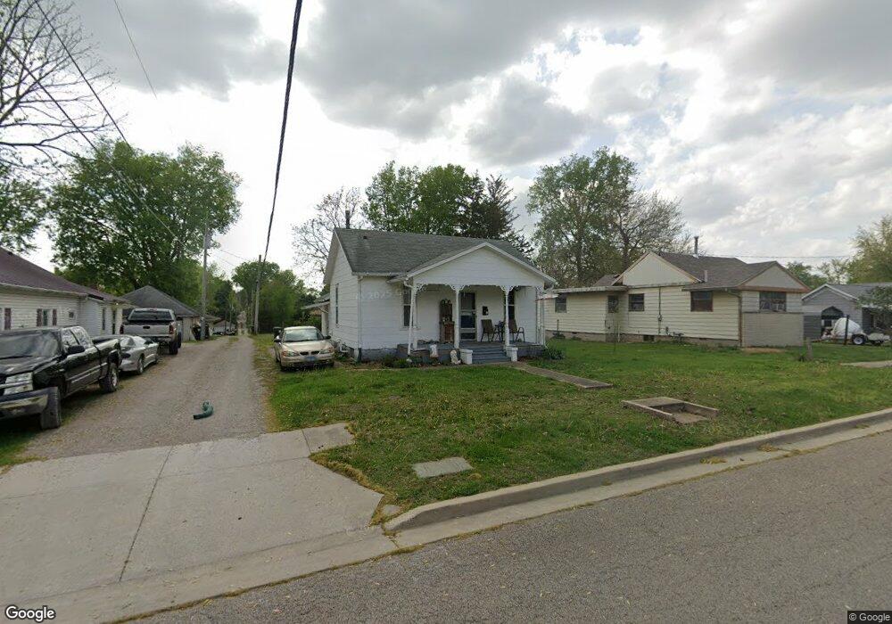 317 S Elm St, Lincoln, IL 62656 - photo 1