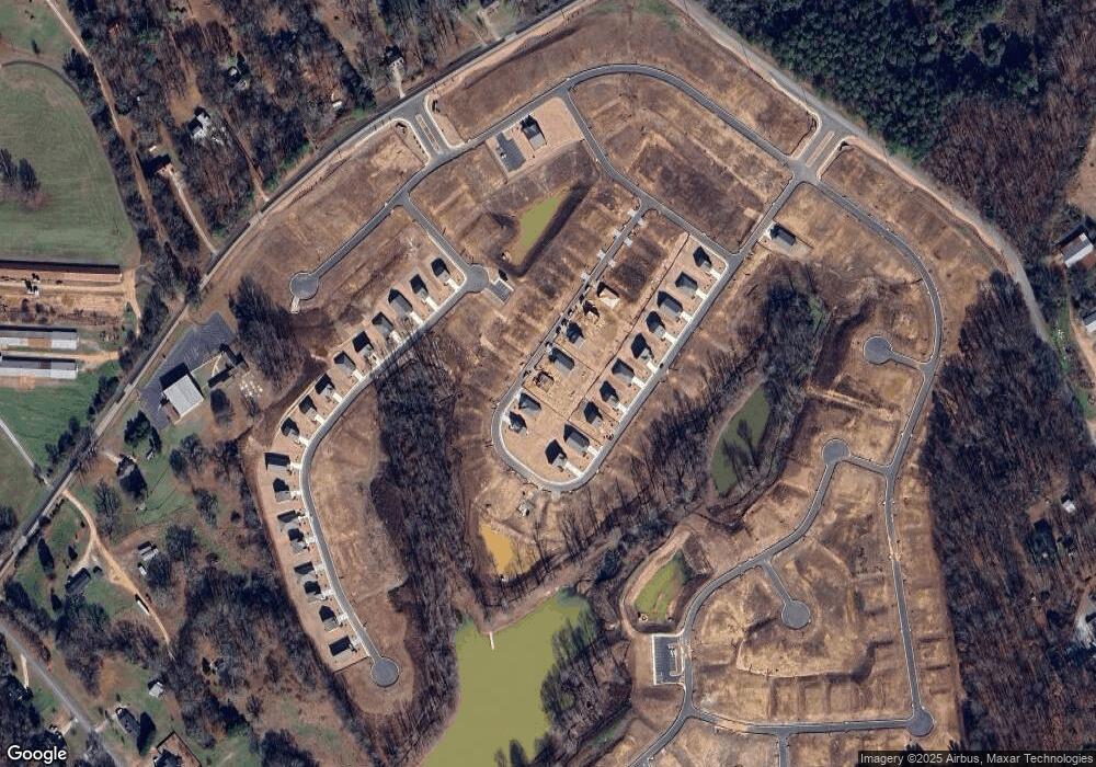 354 Egret Ct, Hoschton, GA 30548 - photo 1