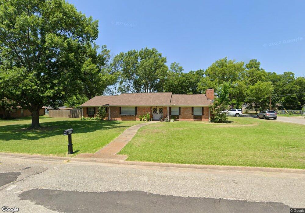 605 Hunter St, Bonham, TX 75418 - photo 1