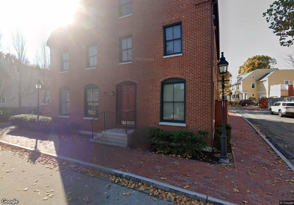 129 Merrimac St unit 10, Newburyport, MA 01950 - photo 1