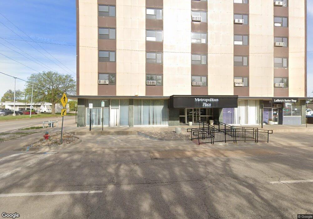 635 SW Harrison St, Topeka, KS 66603 - photo 1