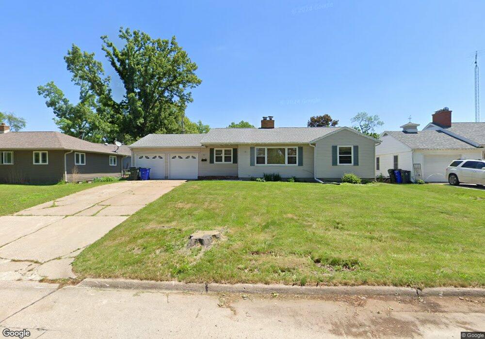 430 32nd St SE, Cedar Rapids, IA 52403 - photo 1