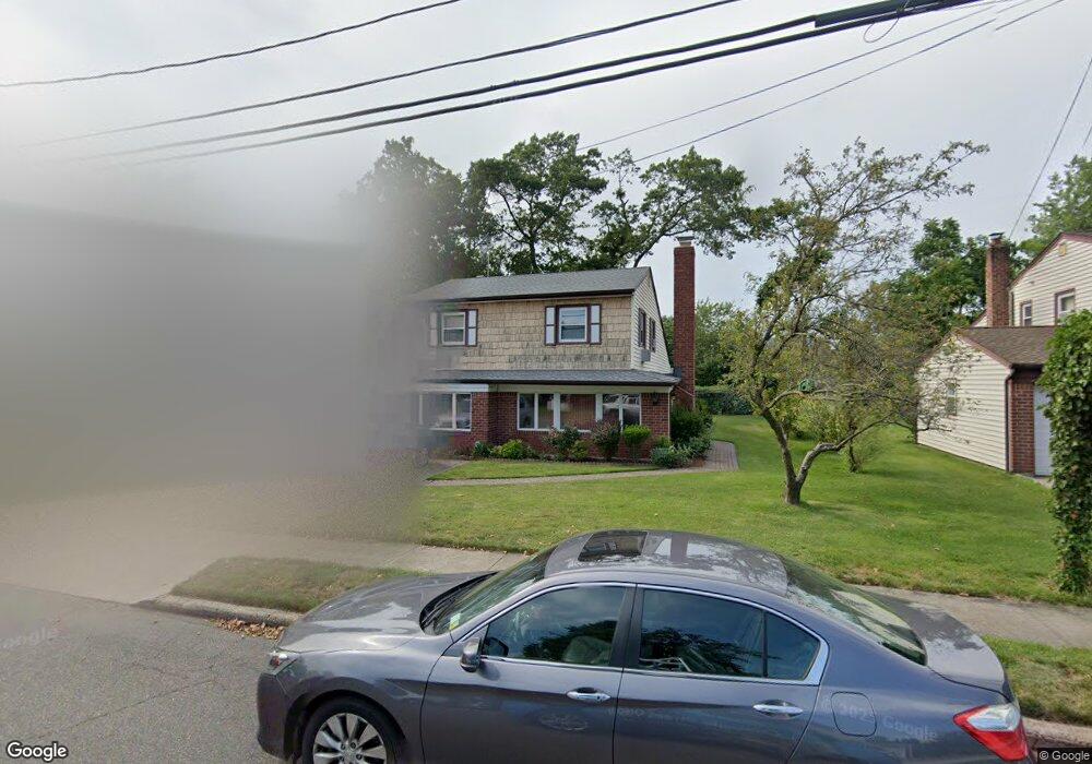 3 Whitehall Ln, New Hyde Park, NY 11040 - photo 1