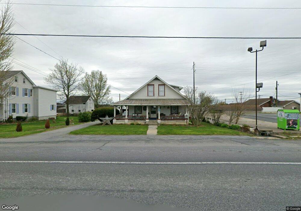 1014 W Main St, New Holland, PA 17557 - photo 1