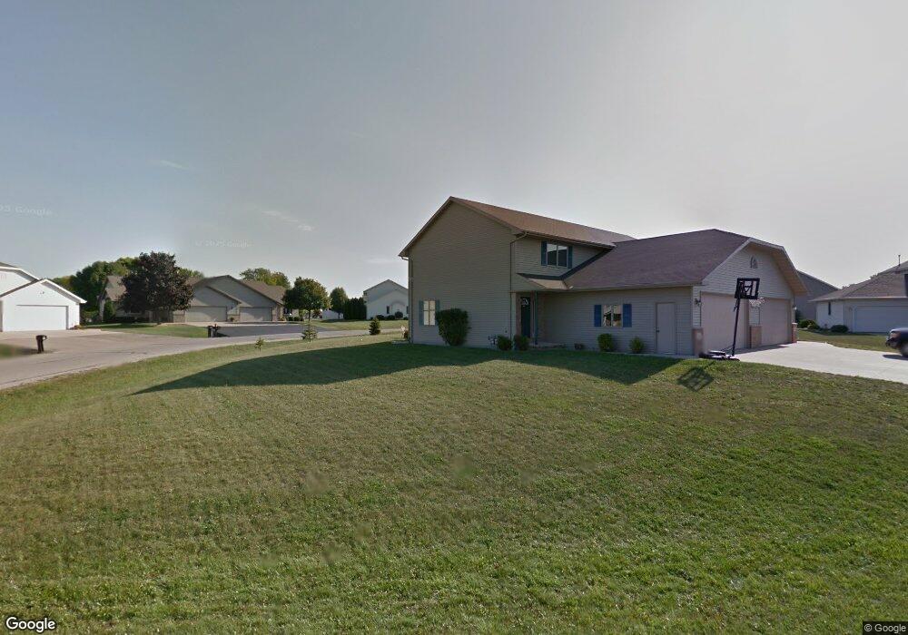 W3125 Glenbrooke Ct, Appleton, WI 54915 - photo 1