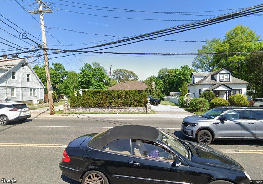 460 Ocean Ave, Malverne, NY 11565 - photo 1