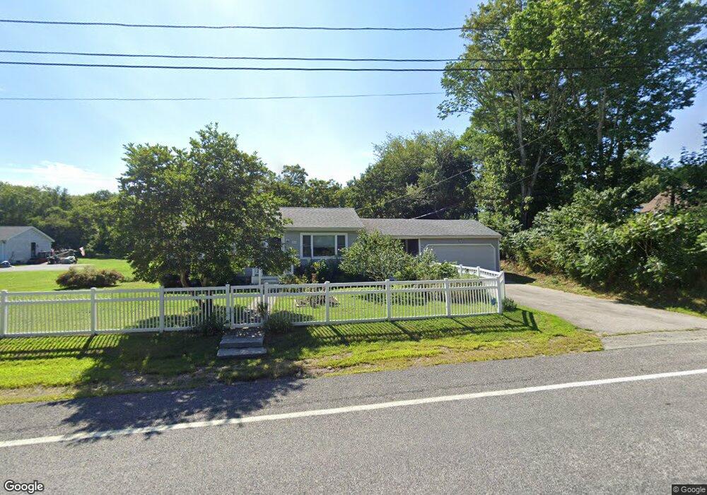 31 Crandall Rd, Little Compton, RI 02837 - photo 1