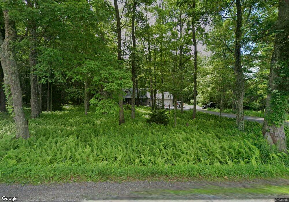 352 Alberdeen Rd, Mountain Top, PA 18707 - photo 1