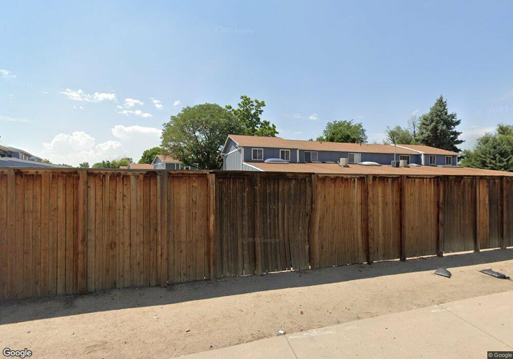 12081 E Canal Dr, Aurora, CO 80011 - photo 1