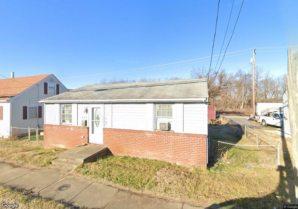 229 S Delphine Ave, Waynesboro, VA 22980 - photo 1