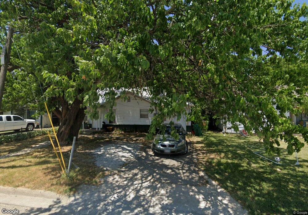 409 Fair Ave, Gainesville, TX 76240 - photo 1