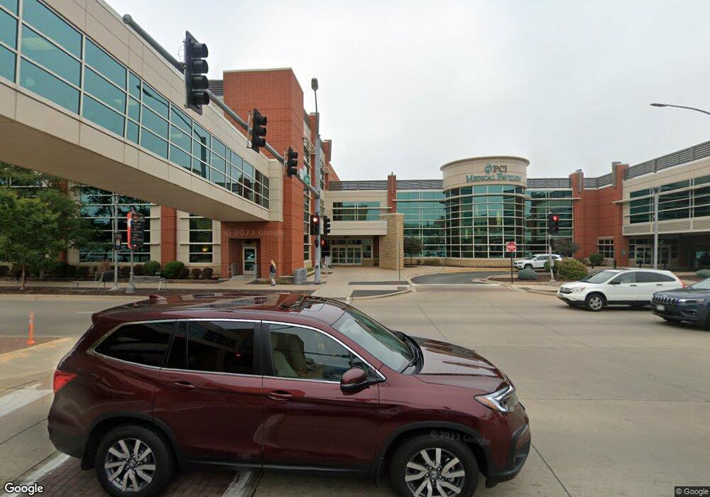 202 10th St SE, Cedar Rapids, IA 52403 - photo 1