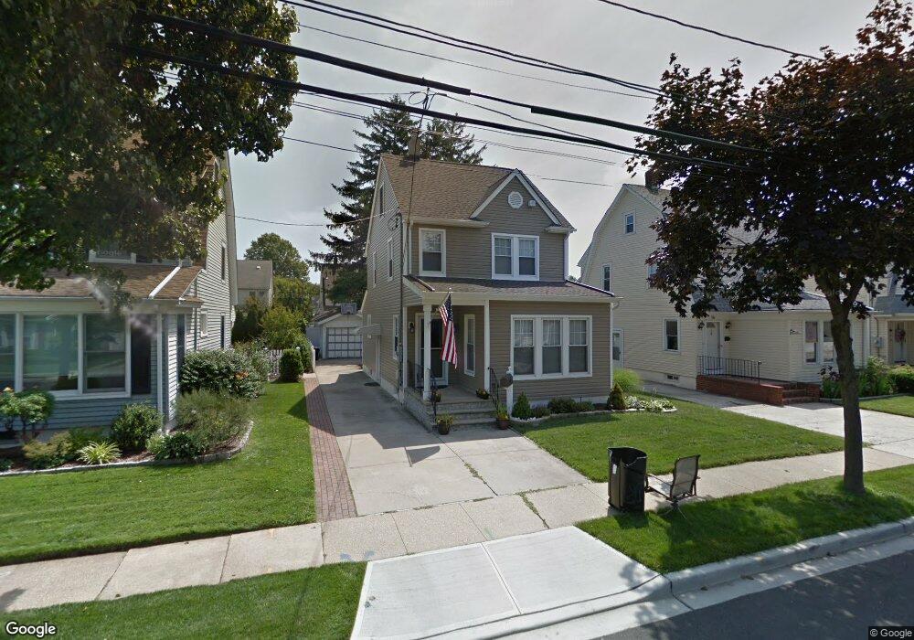 20 Geranium Ave, Mineola, NY 11501 - photo 1