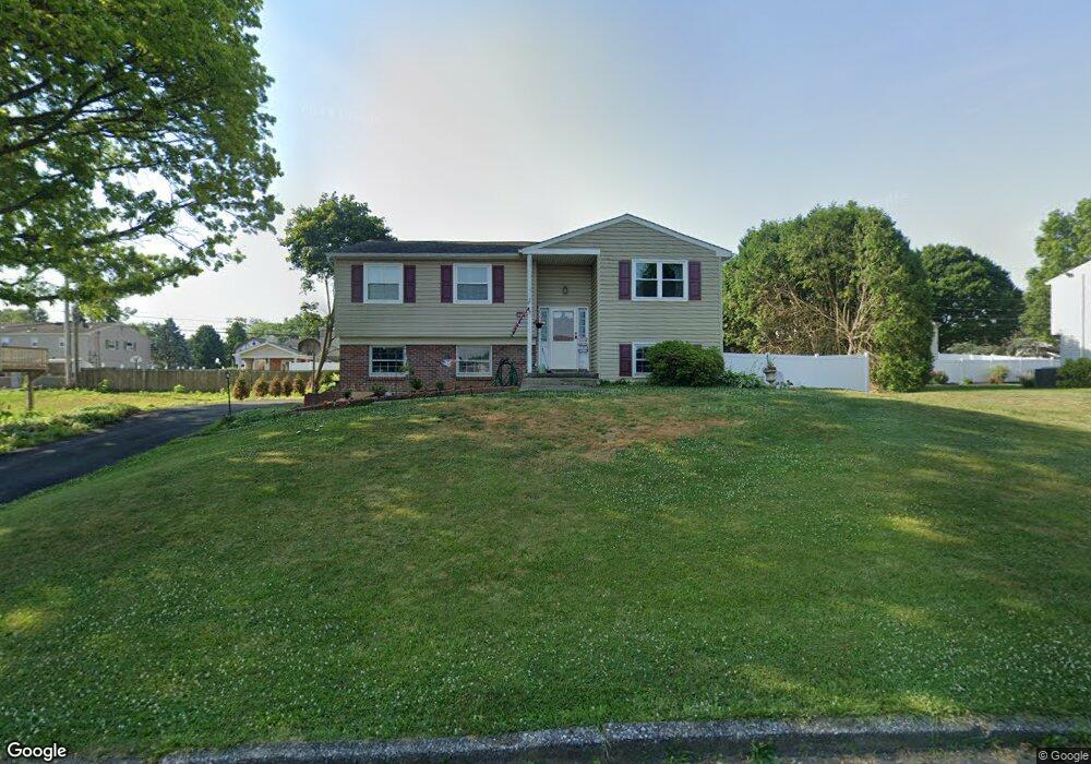 4914 Cypress St, Allentown, PA 18106 - photo 1