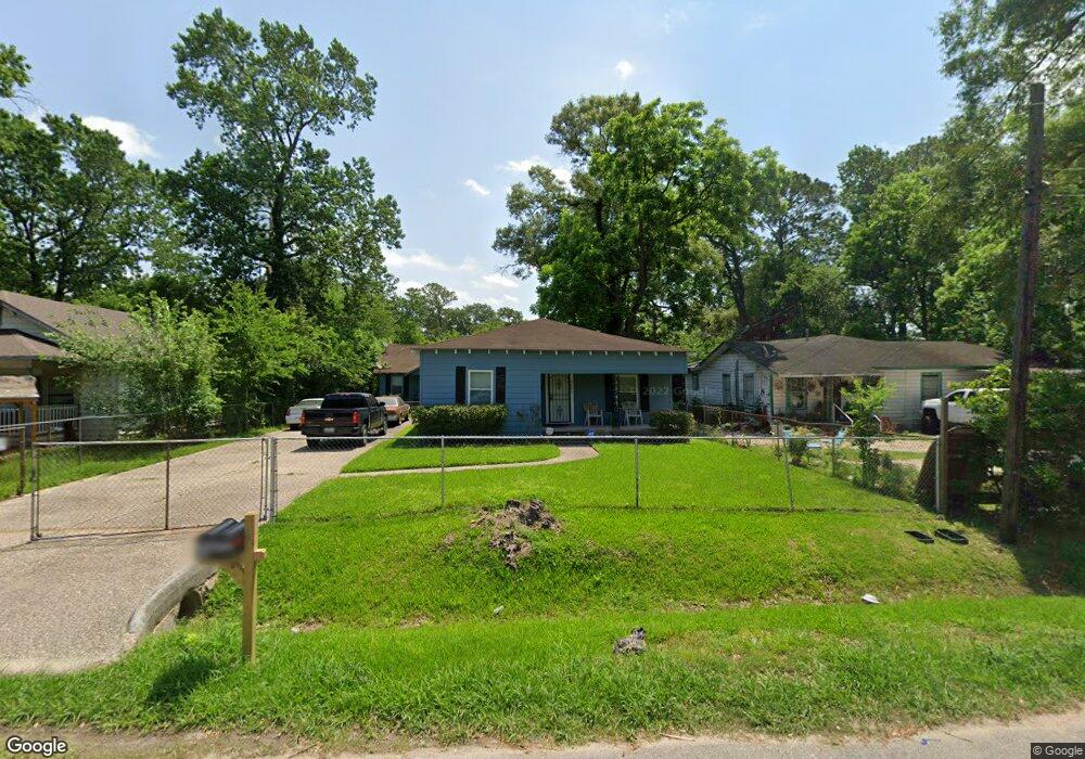 9402 Compton St, Houston, TX 77016 - photo 1