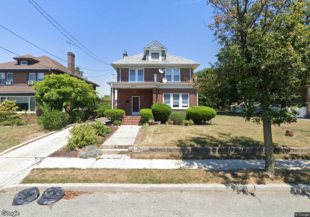 258 Union St, Lawrence, NY 11559 - photo 1