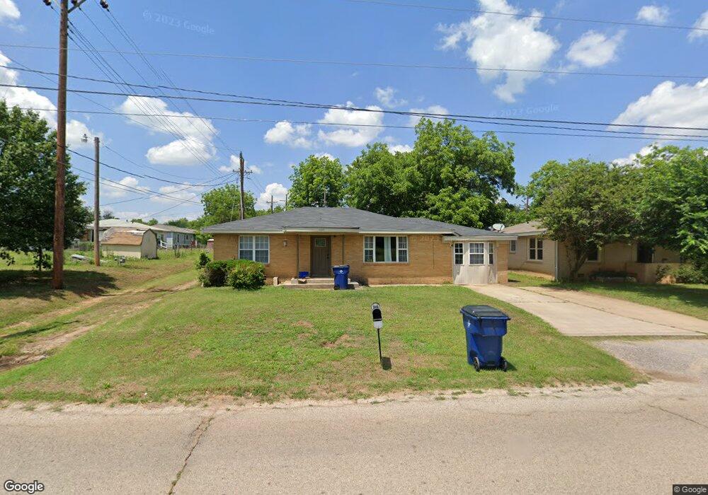 1105 E Chestnut Ave, Duncan, OK 73533 - photo 1