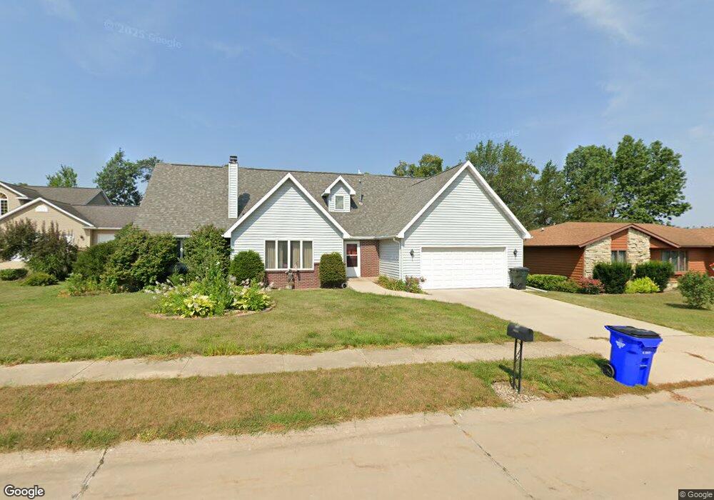 1228 40th Street Ct NW, Cedar Rapids, IA 52405 - photo 1