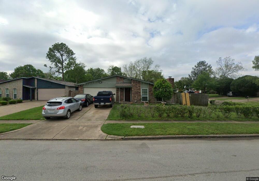 5543 W Ridgecreek Dr, Houston, TX 77053 - photo 1