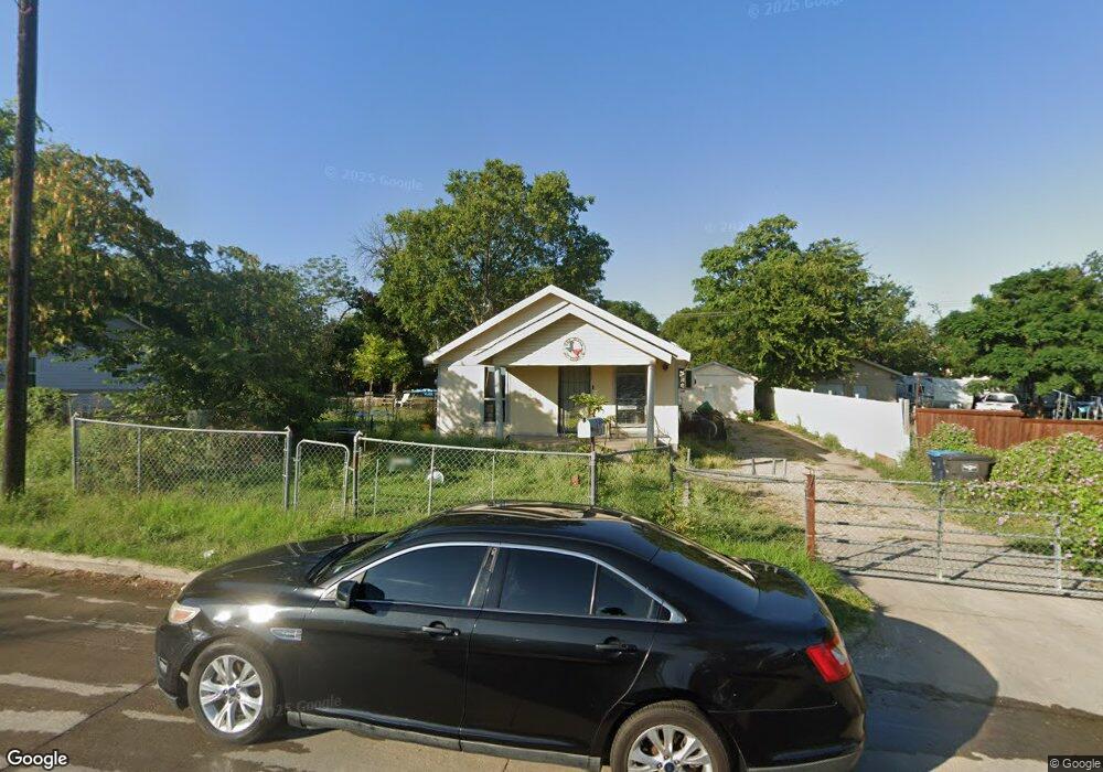 2909 NW Loraine St, Fort Worth, TX 76106 - photo 1