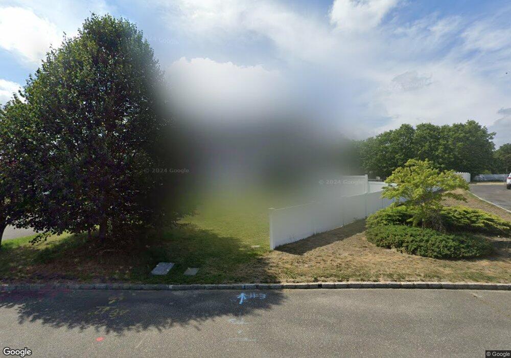 1 Camden Ct, Medford, NY 11763 - photo 1