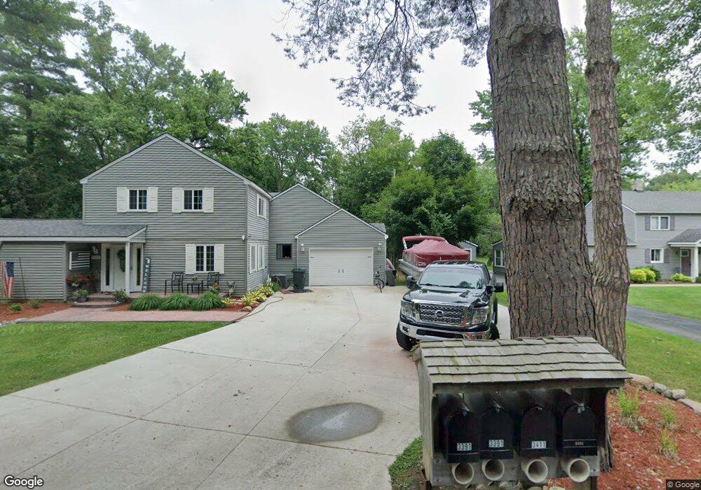 3431 Oakleaf Dr, West Bloomfield, MI 48324 - photo 1