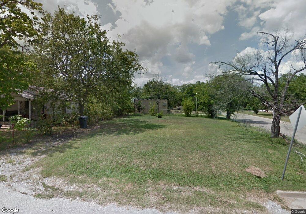 1011 E St SE, Ardmore, OK 73401 - photo 1