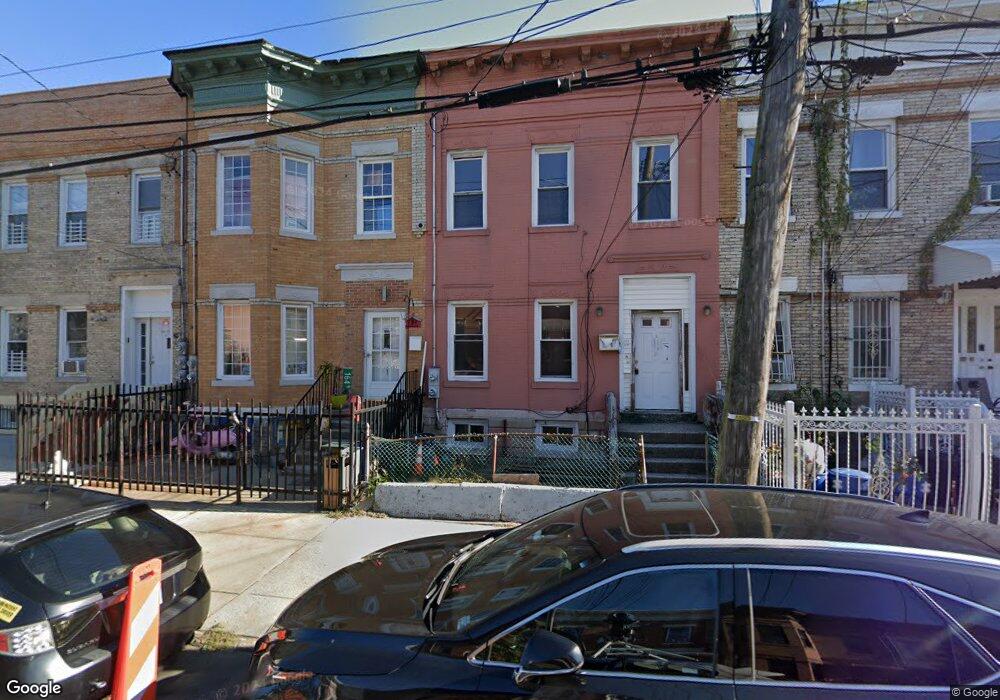 10427 164th St, Jamaica, NY 11433 - photo 1