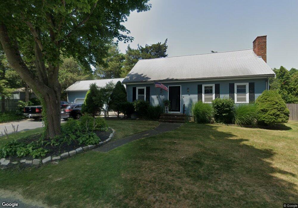 4 Winsegansett Ave, Fairhaven, MA 02719 - photo 1