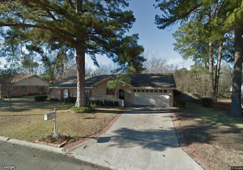 447 E Greenfield Dr, Wake Village, TX 75501 - photo 1