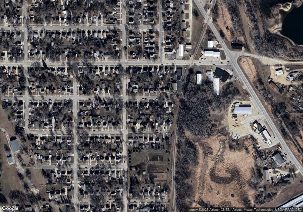 908 9th Ave SE, Austin, MN 55912 - photo 1