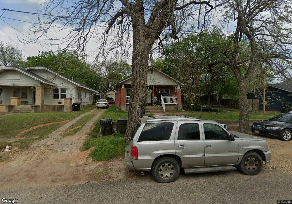 1113 E 1st St, Sulphur, OK 73086 - photo 1