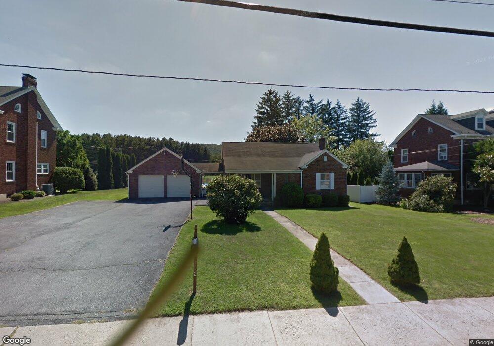 318 E Main St, Macungie, PA 18062 - photo 1