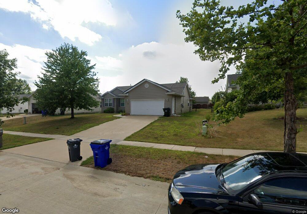 3420 Prairie Creek Rd SW, Cedar Rapids, IA 52404 - photo 1