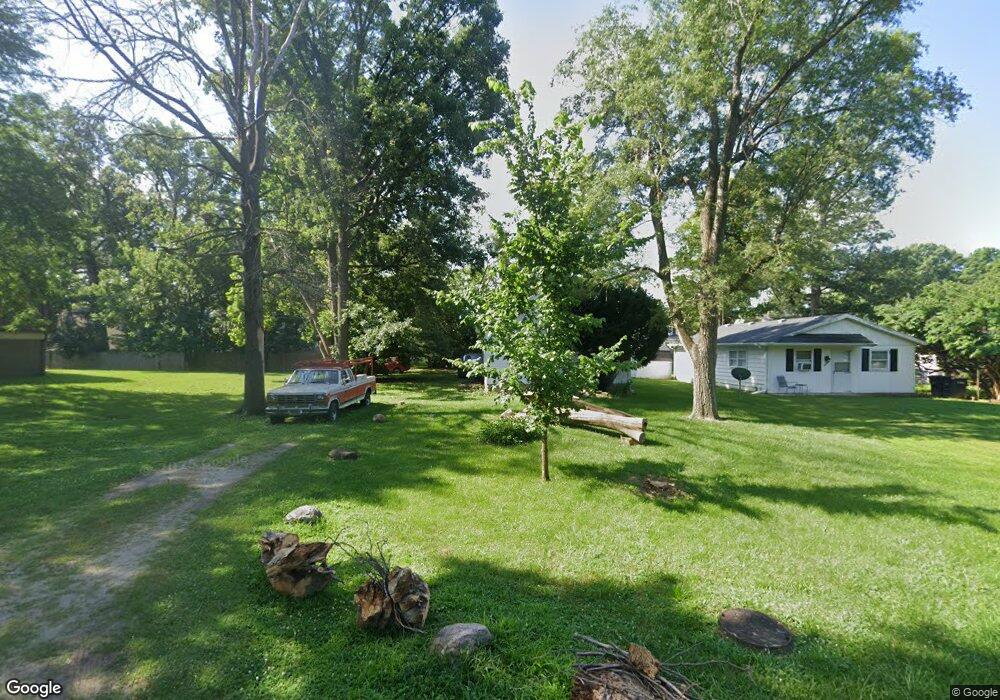 304 W Roosevelt St, Muncie, IN 47303 - photo 1