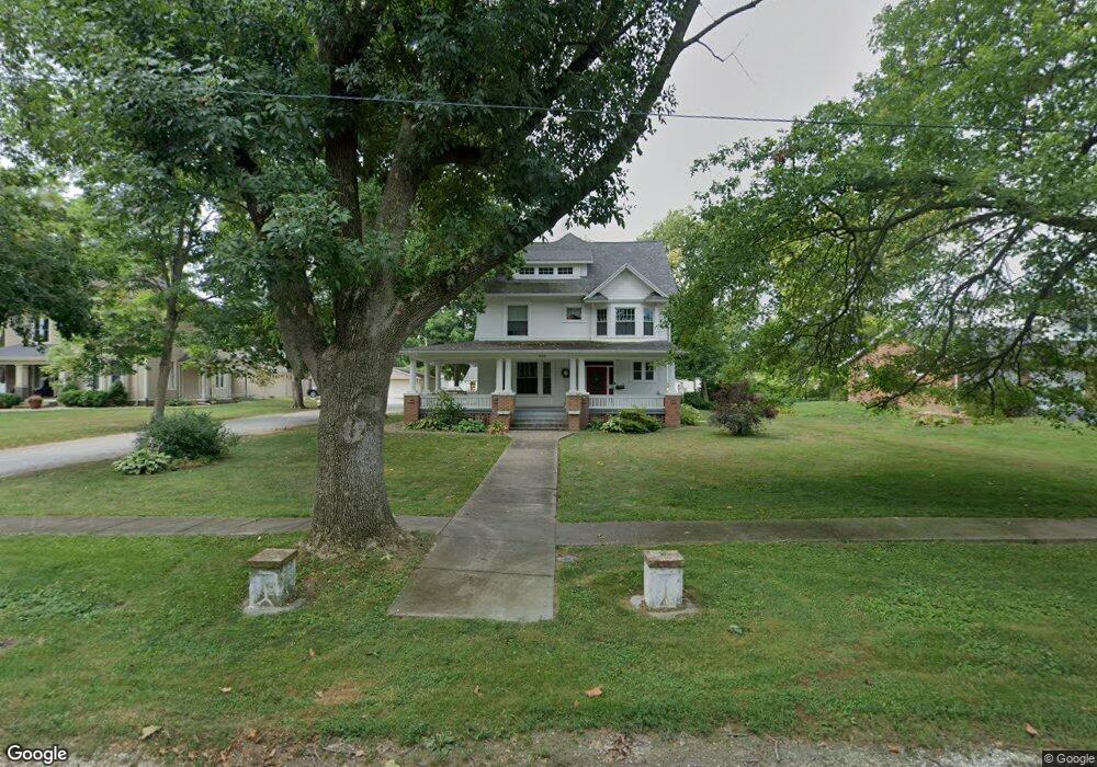 432 E Illini St, Virginia, IL 62691 - photo 1