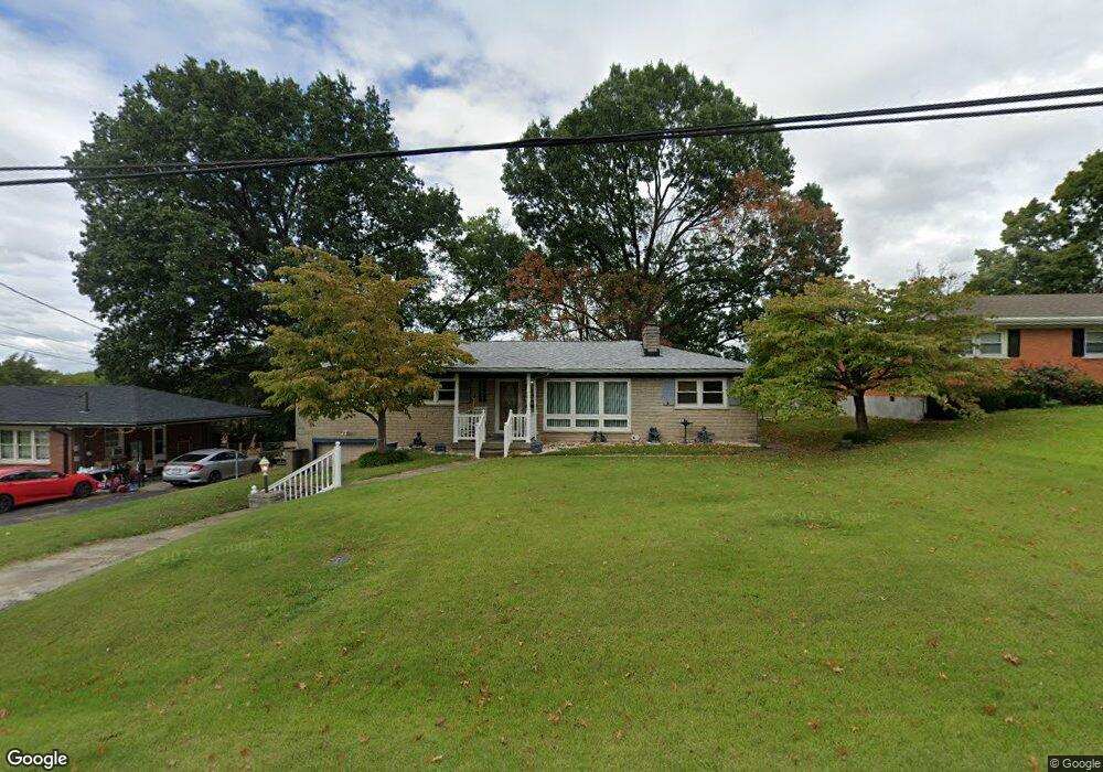 5907 Colebrooke Ln, Louisville, KY 40219 - photo 1