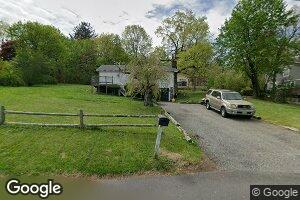 15 Fernwood Ave, Stockholm, NJ 07460