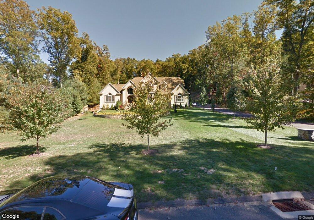 8 Tilson Ln, Sandy Hook, CT 06482 - photo 1