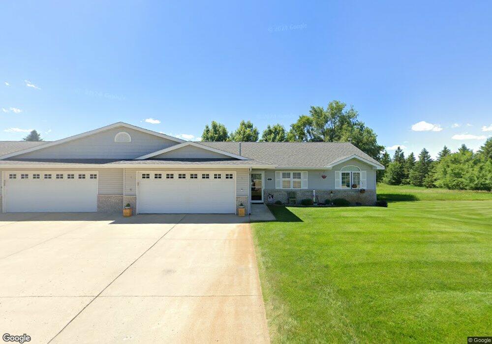 915 Anderson Way unit 4, Alexandria, MN 56308 - photo 1
