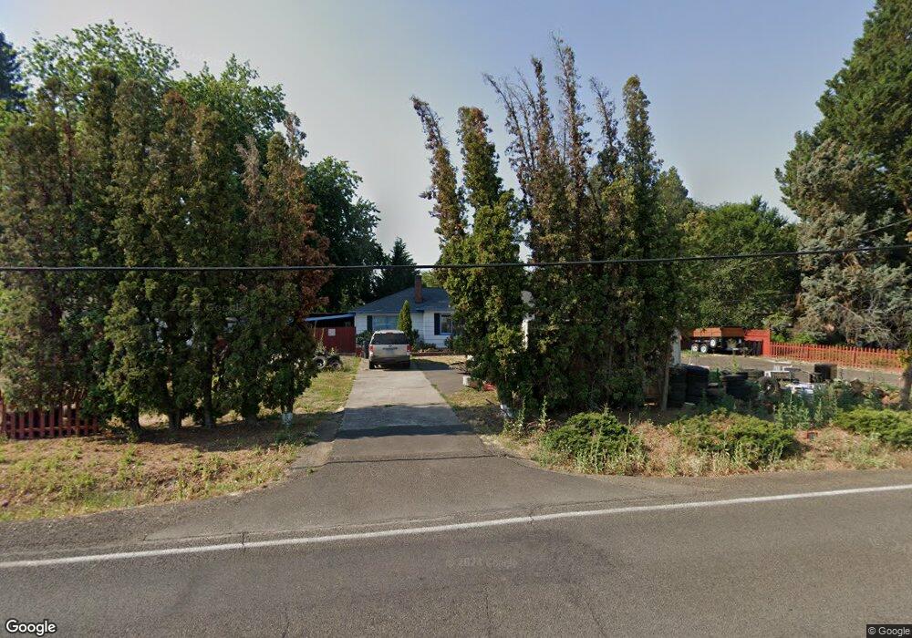 833 Beall Ln, Central Point, OR 97502 - photo 1