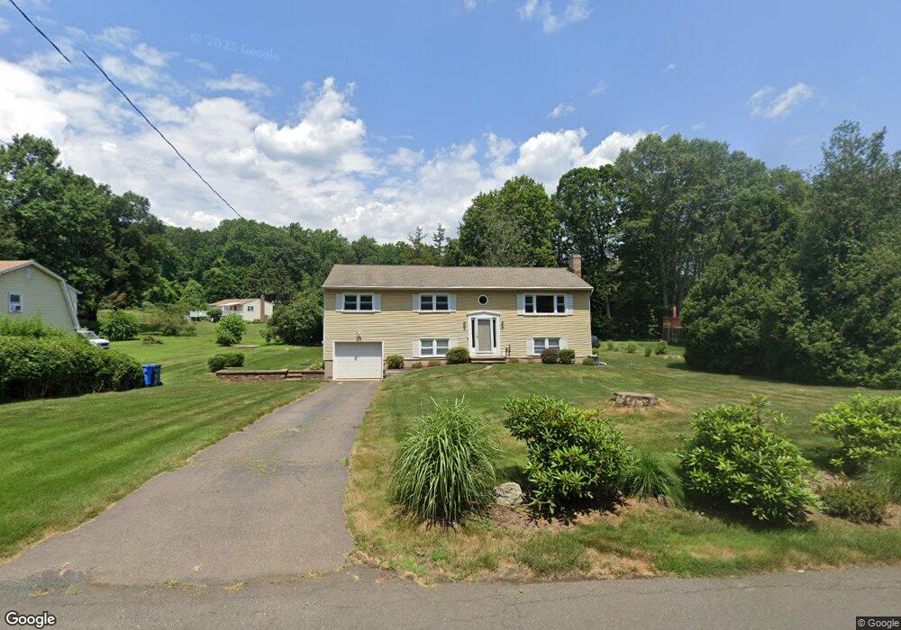 125 Bear Path Rd, Hamden, CT 06514 - photo 1