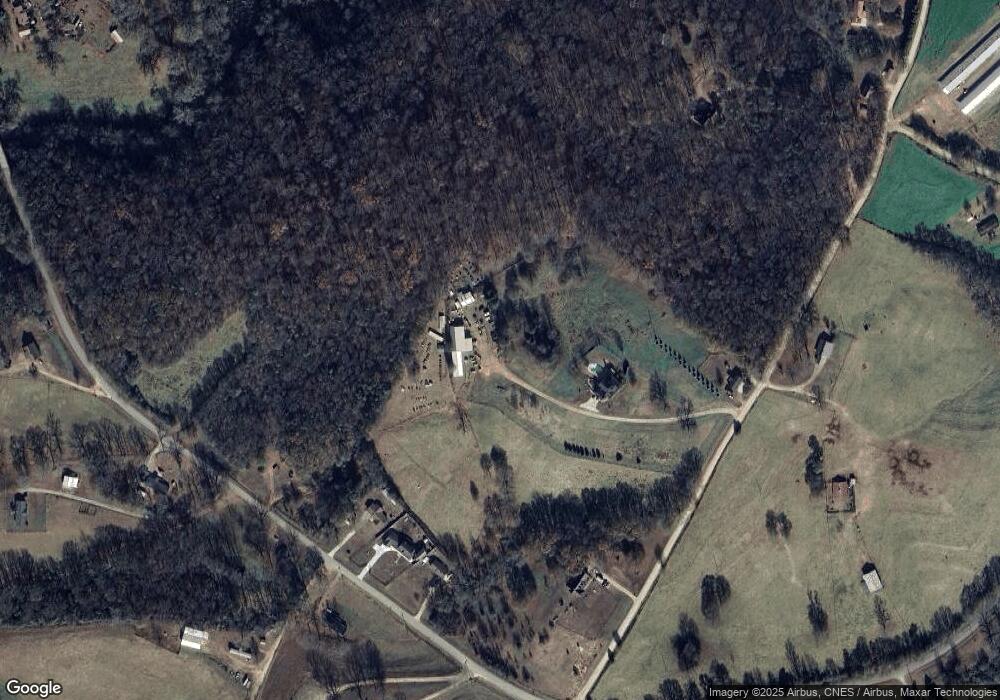 211 Carroll Church Rd, Lavonia, GA 30553 - photo 1