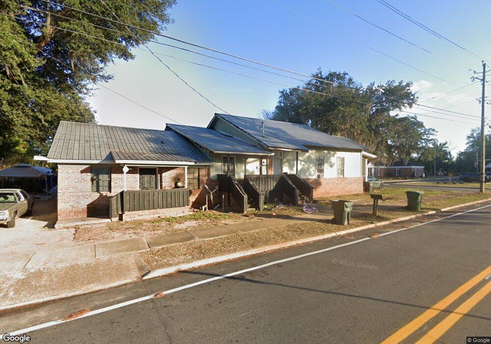 332 W Broughton St, Bainbridge, GA 39817 - photo 1