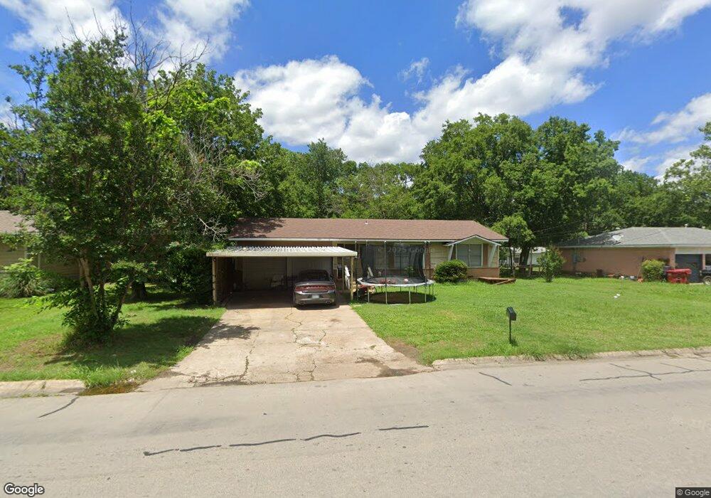 302 W Russell Ave, Bonham, TX 75418 - photo 1