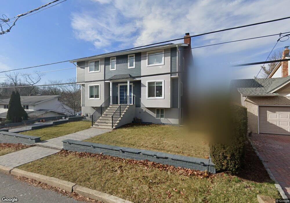 70 Birch St, Englewood Cliffs, NJ 07632 - photo 1