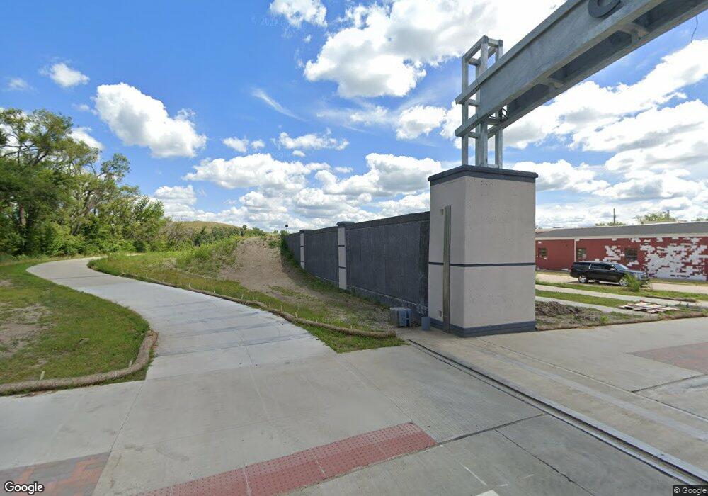 45 18th Ave SW, Cedar Rapids, IA 52404 - photo 1