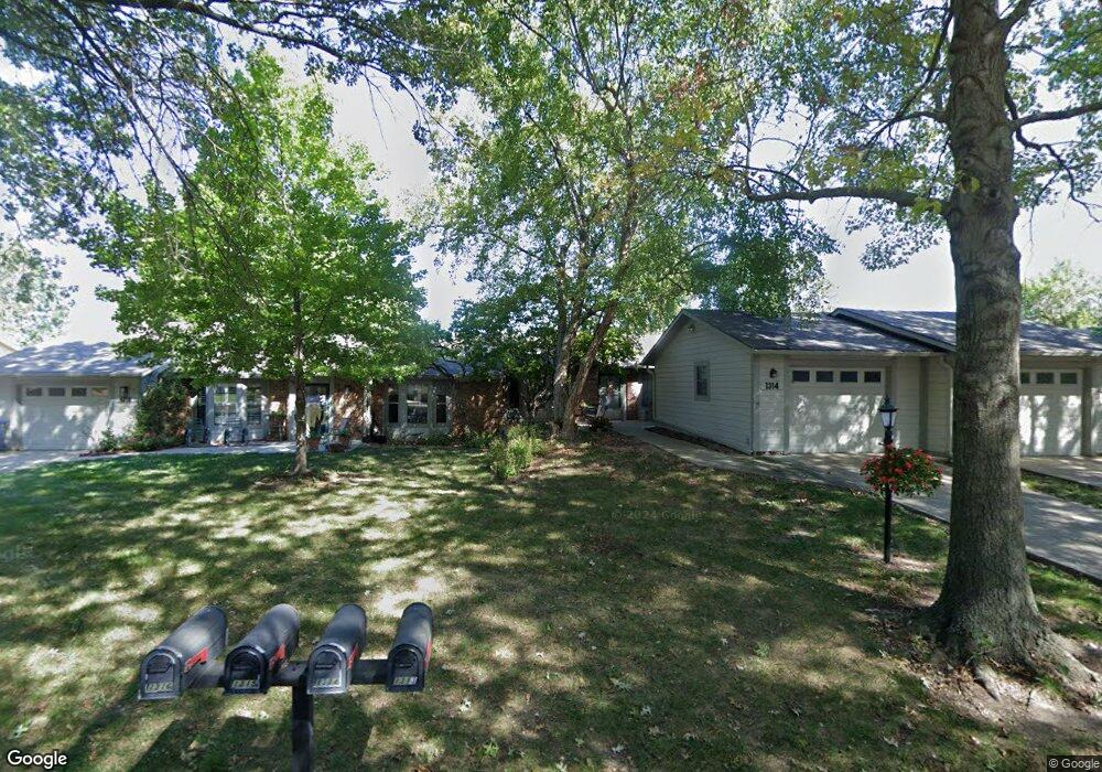 1314 W Johns Blvd, Raymore, MO 64083 - photo 1