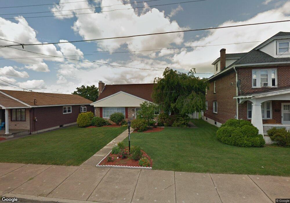 910 Grant St, Hazleton, PA 18201 - photo 1