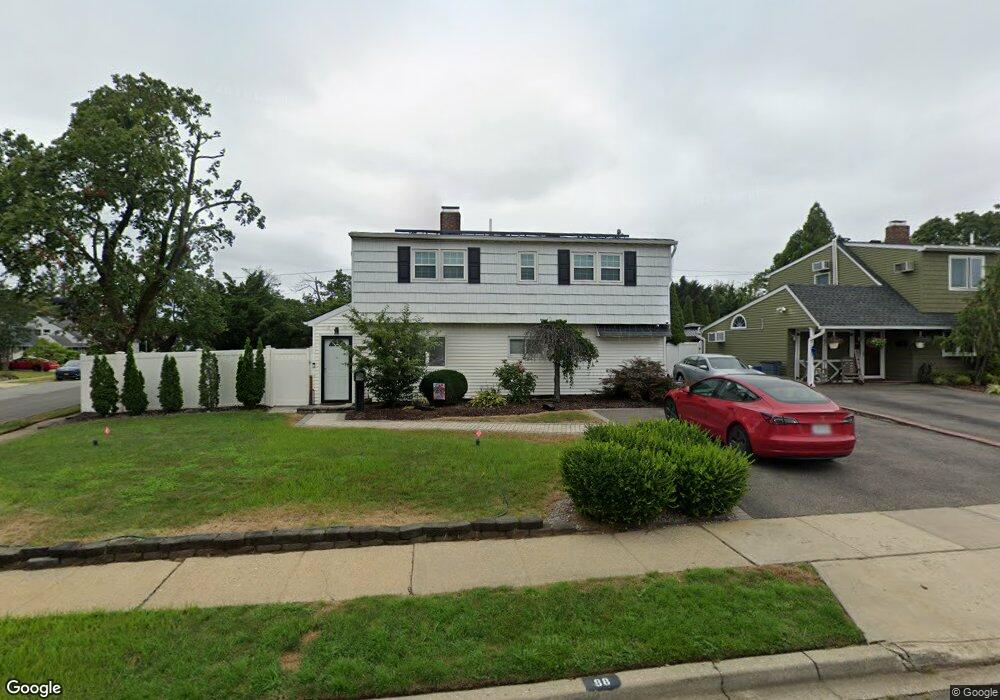88 Chimney Ln, Levittown, NY 11756 - photo 1
